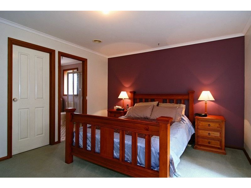 9 Swamp Gum Place, Somerville VIC 3912