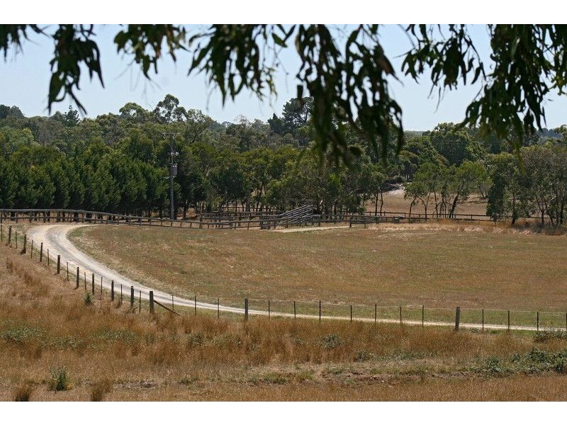 70 Mount Grandview Rd, Pearcedale VIC 3912