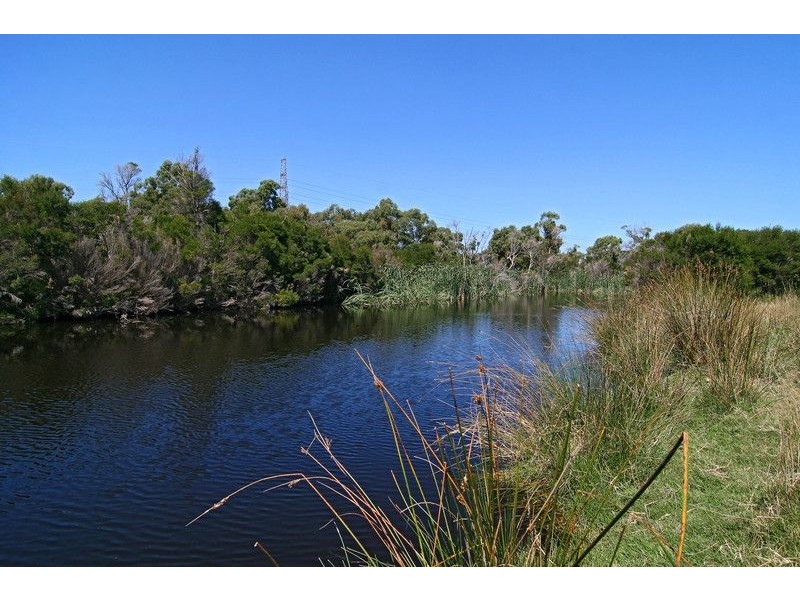 109 Tyabb Tooradin Rd, Somerville VIC 3912