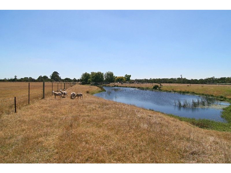 109 Tyabb Tooradin Rd, Somerville VIC 3912