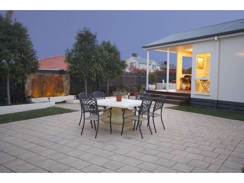 4 Stefan Court, Somerville VIC 3912