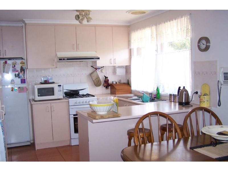 14 Deanswood Drive, Somerville VIC 3912