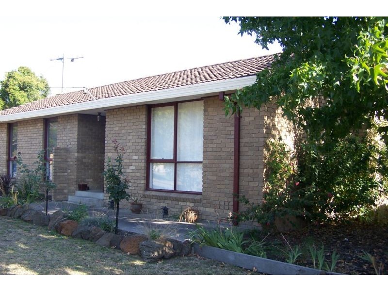 14 Deanswood Drive, Somerville VIC 3912