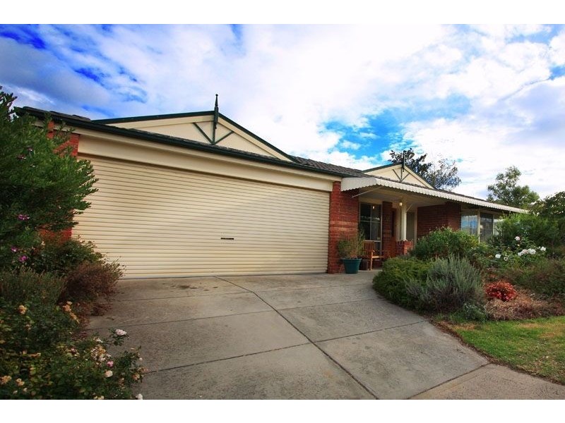 11 One Chain Road, Somerville VIC 3912
