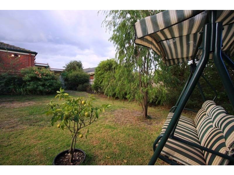 11 One Chain Road, Somerville VIC 3912