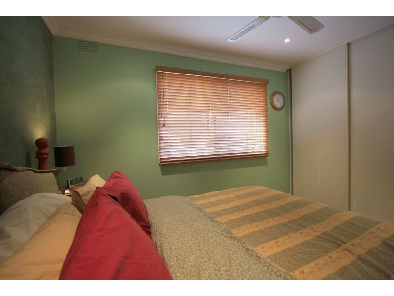 17 Kinlora Drive, Somerville VIC 3912