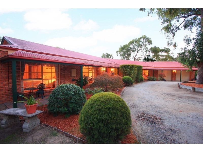 24 Altarnun Road, Langwarrin VIC 3910
