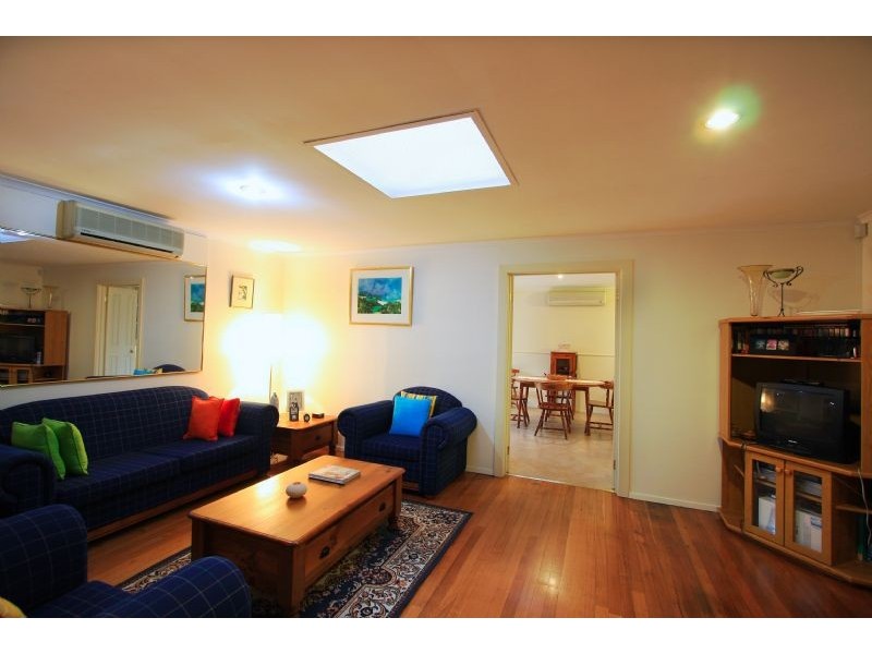 33 Pembroke Drive, Somerville VIC 3912