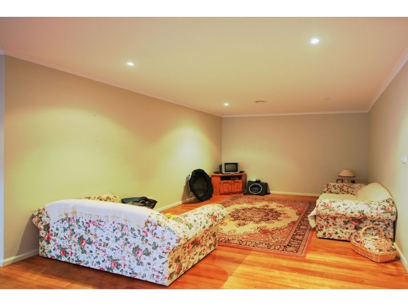 10 Railway Road, Baxter VIC 3911