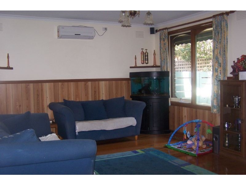 12 Montrose Avenue, Somerville VIC 3912