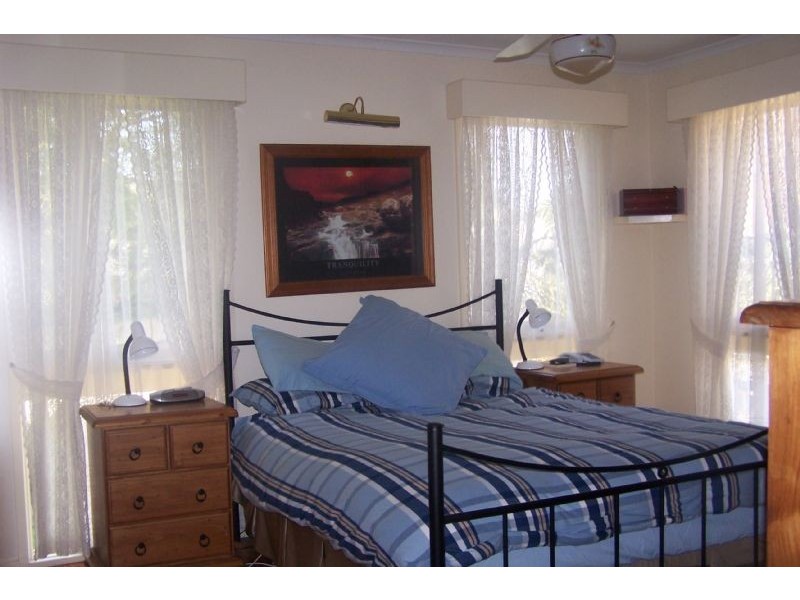 12 Montrose Avenue, Somerville VIC 3912