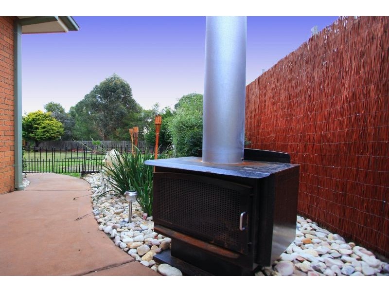 100 Clarendon Drive, Somerville VIC 3912