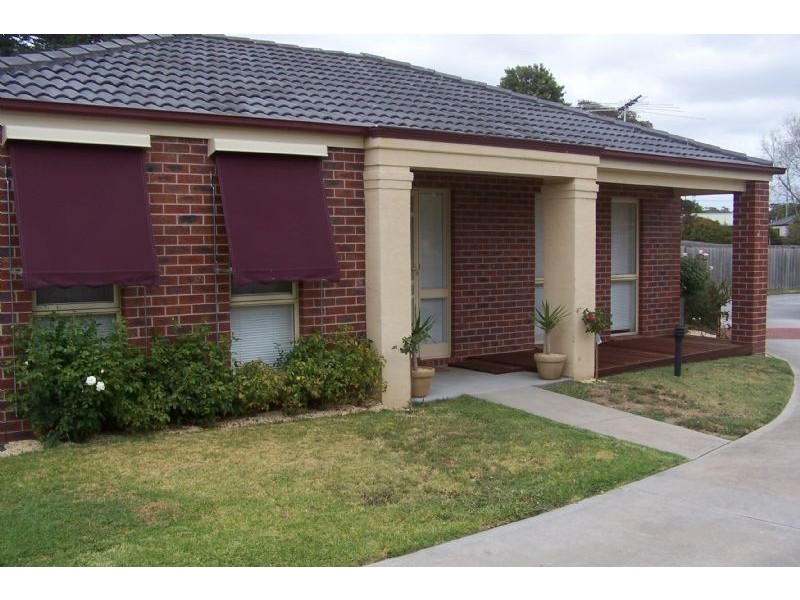 3/8 Raymond Street, Somerville VIC 3912