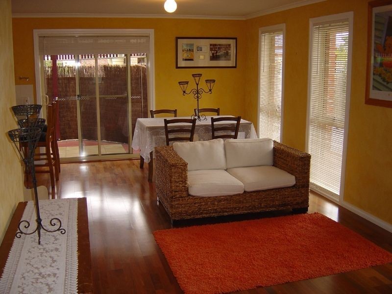 3/8 Raymond Street, Somerville VIC 3912