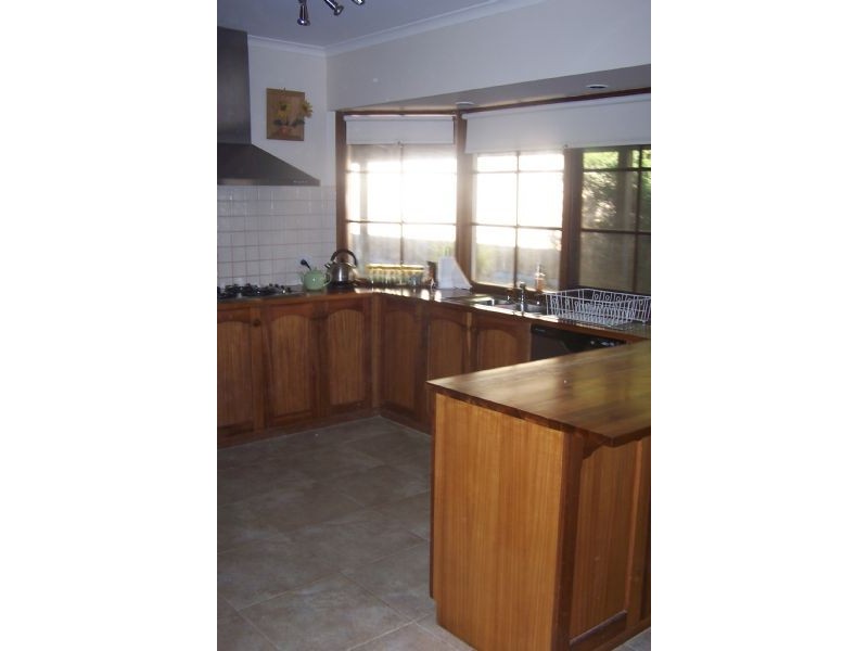 18 Moorooduc Road, Frankston South VIC 3199