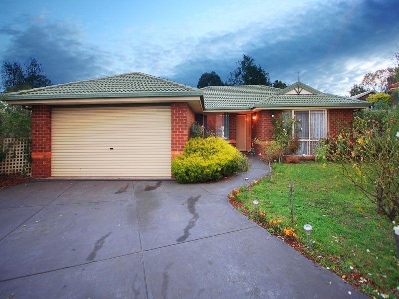 2 Fiona Court, Somerville VIC 3912