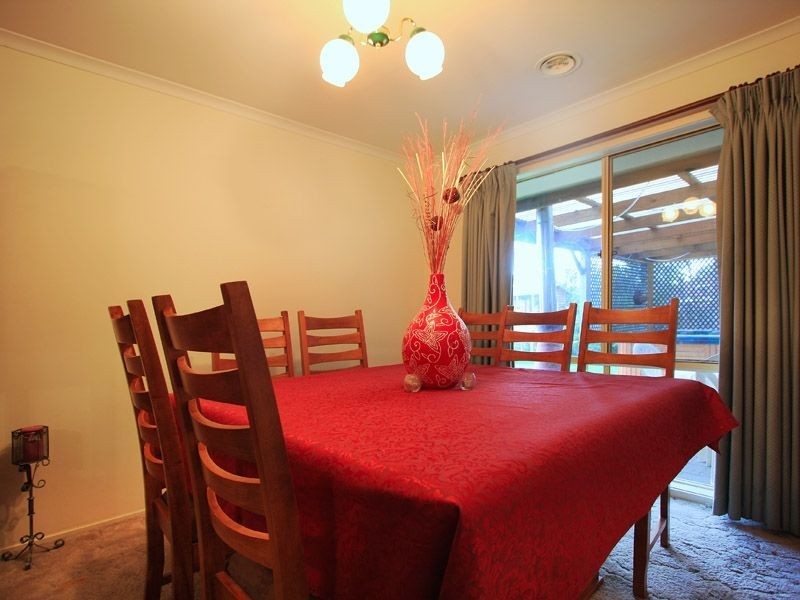 2 Fiona Court, Somerville VIC 3912