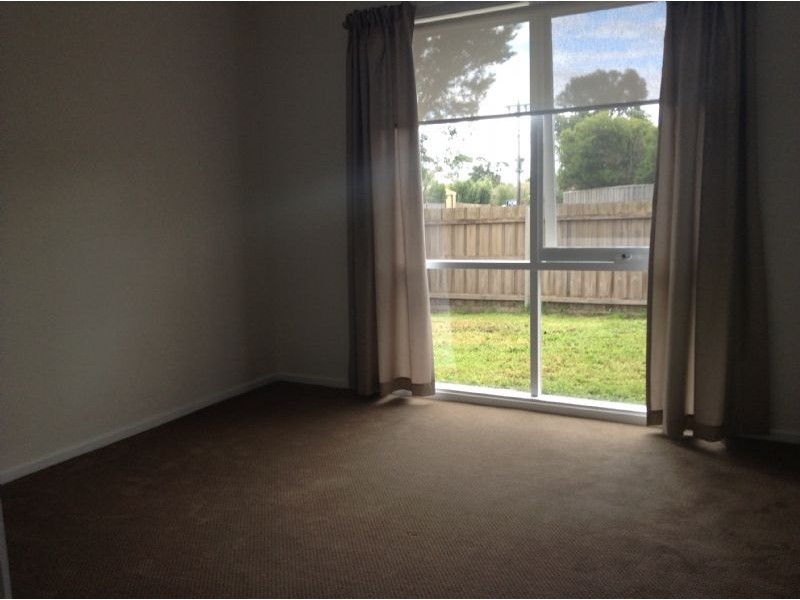 4/32 Clarendon Drive, Somerville VIC 3912