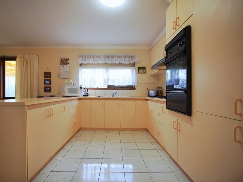 10 Applewood Rise, Somerville VIC 3912