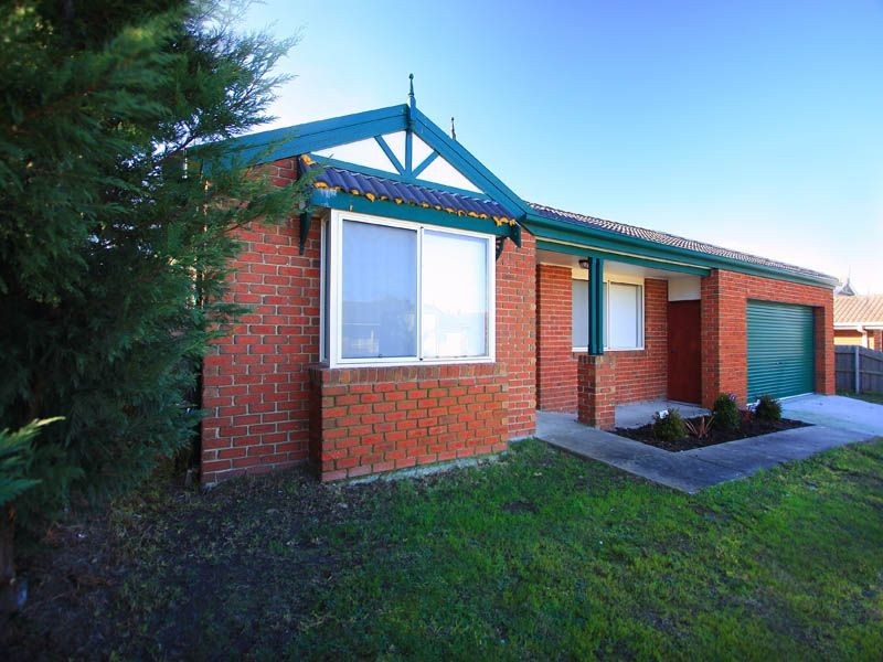 9 Vanessa Court, Somerville VIC 3912