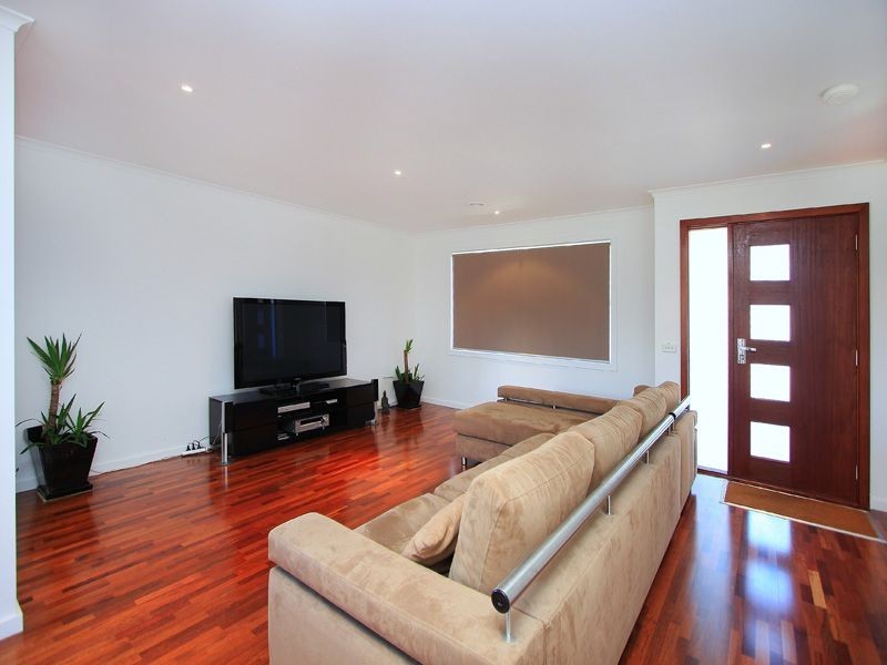 9 Vanessa Court, Somerville VIC 3912