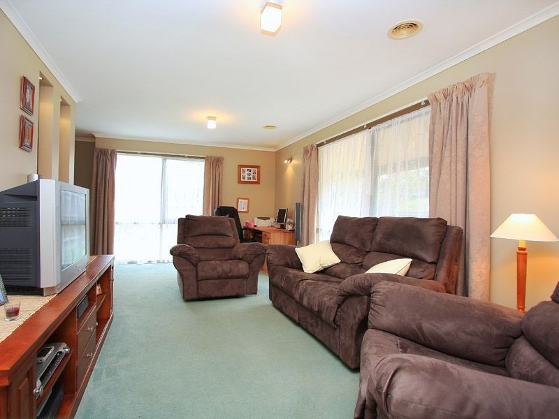 24 Majestic Drive, Somerville VIC 3912