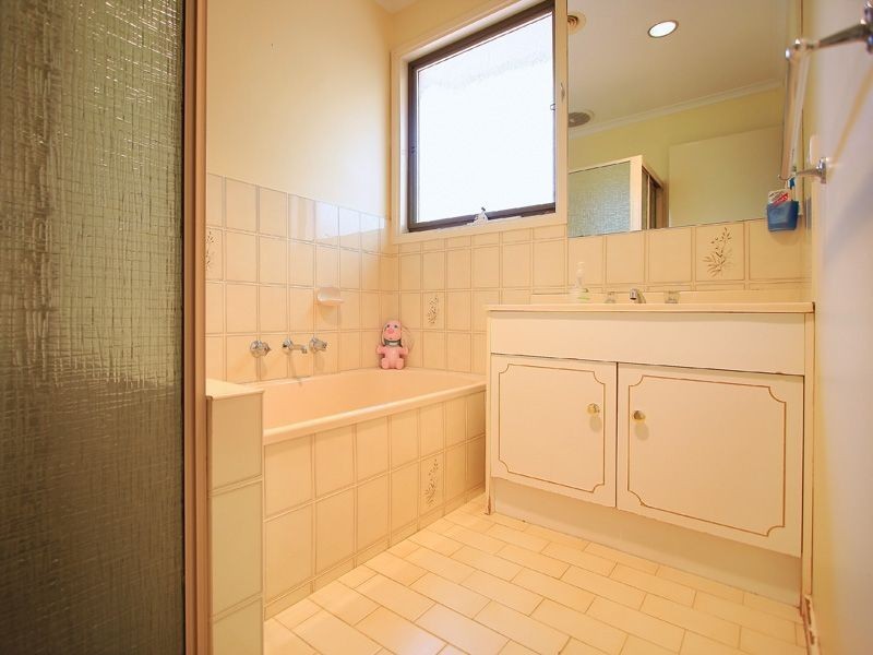 24 Majestic Drive, Somerville VIC 3912