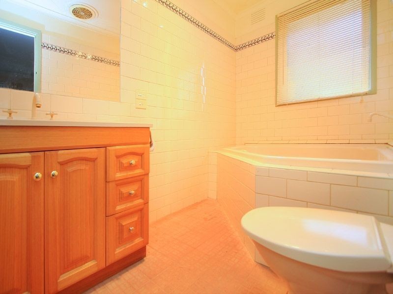 1 Lancaster Court, Somerville VIC 3912