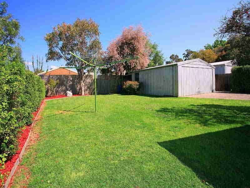 111  Eramosa Road East, Somerville VIC 3912