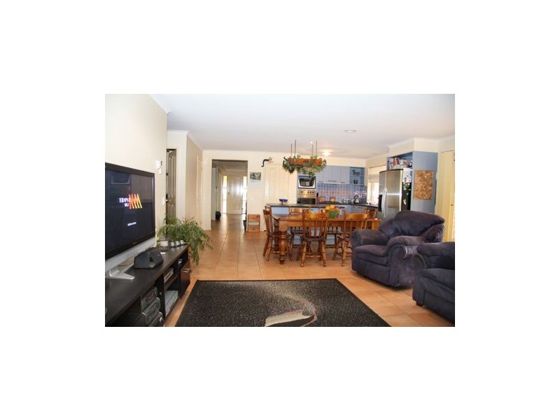 2 Blackwattle Place, Somerville VIC 3912