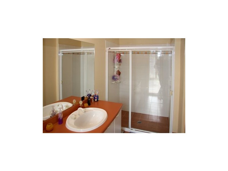 2 Blackwattle Place, Somerville VIC 3912