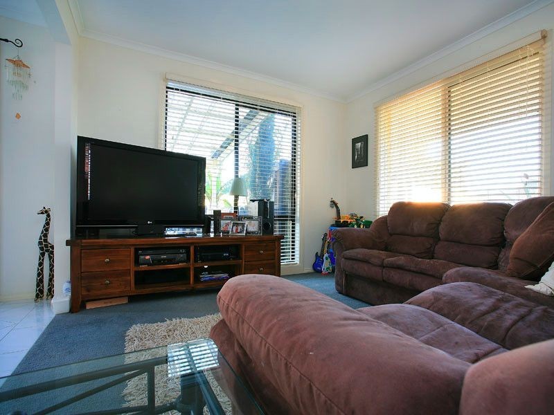 143 Clarendon Drive, Somerville VIC 3912
