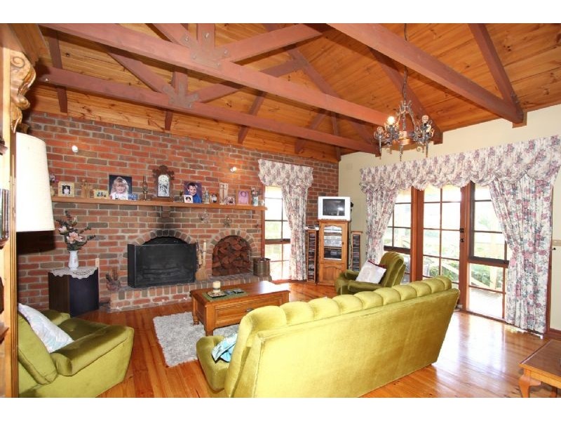 6 Lyn Court, Somerville VIC 3912