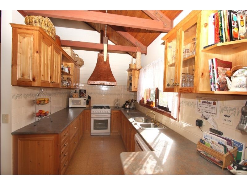 6 Lyn Court, Somerville VIC 3912