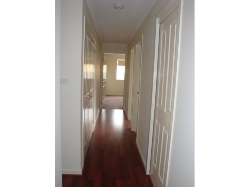 18 Tyndall Street, Cranbourne VIC 3977