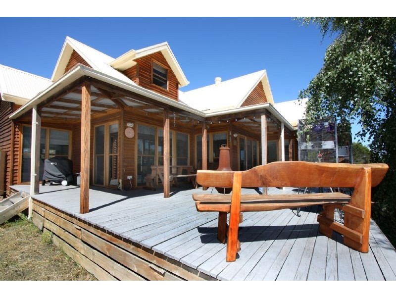 144 Eramosa Road West, Somerville VIC 3912