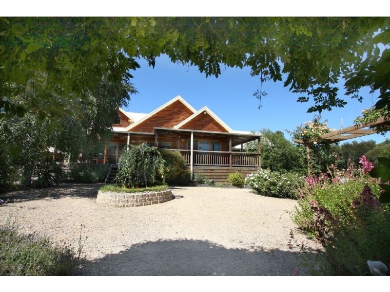144 Eramosa Road West, Somerville VIC 3912