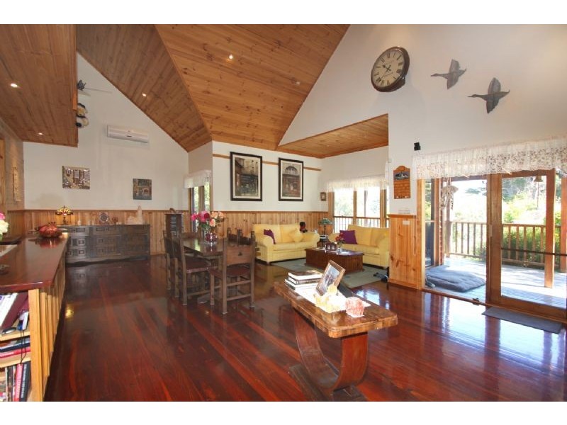 144 Eramosa Road West, Somerville VIC 3912