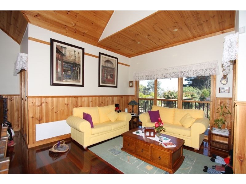 144 Eramosa Road West, Somerville VIC 3912