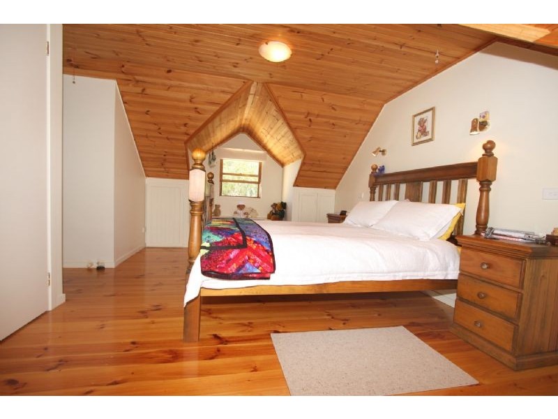 144 Eramosa Road West, Somerville VIC 3912