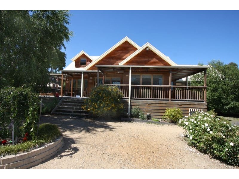 144 Eramosa Road West, Somerville VIC 3912