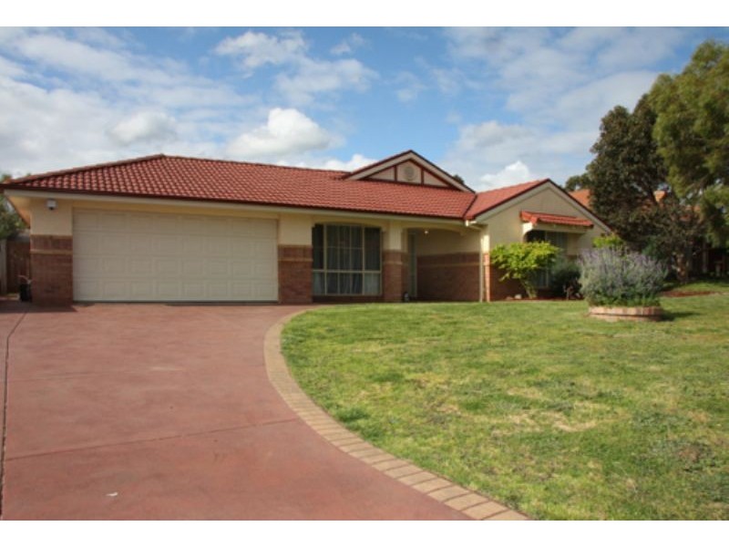 2 Blackwattle Place, Somerville VIC 3912
