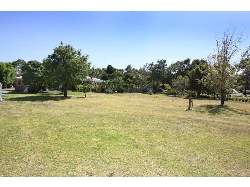 1 David Close, Somerville VIC 3912