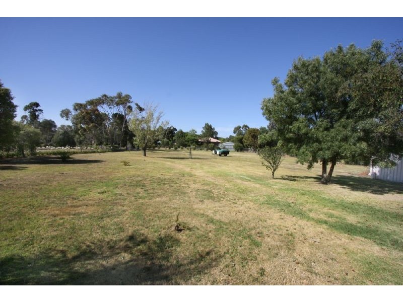 1 David Close, Somerville VIC 3912