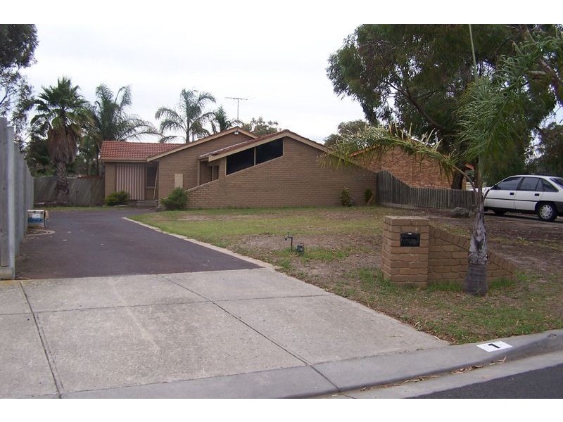 1 Lyn Court, Somerville VIC 3912