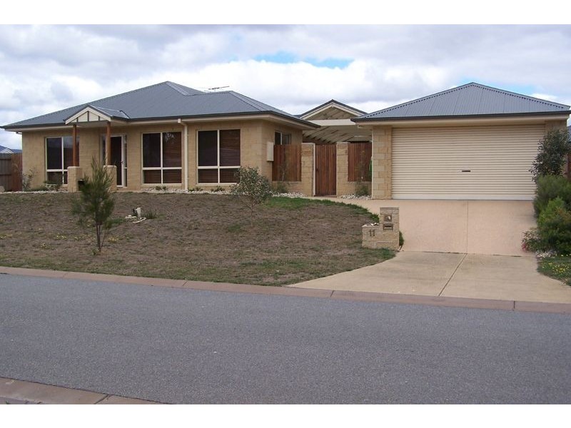 11 Petalnina Close, Somerville VIC 3912