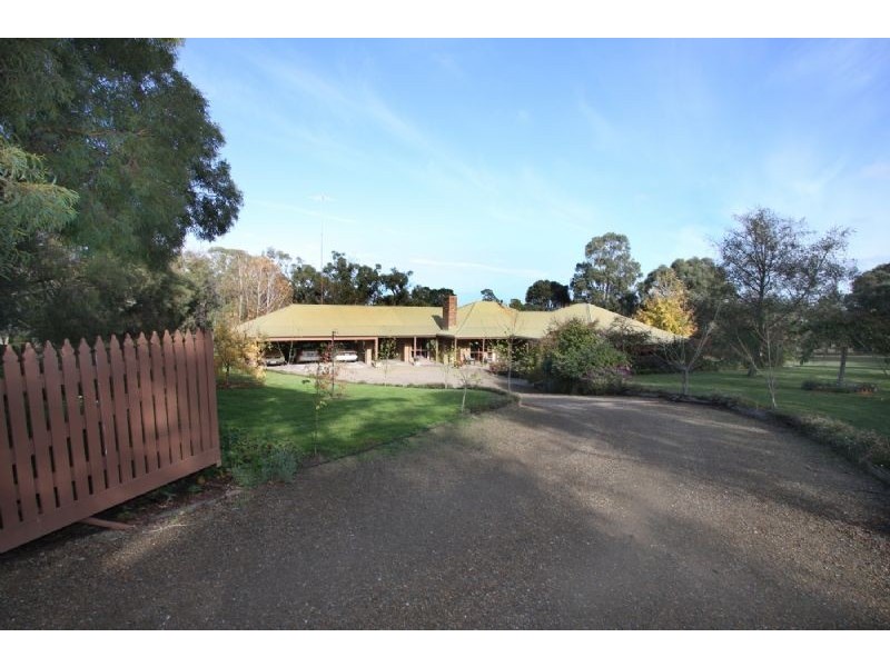 85 Weeroona Road, Langwarrin VIC 3910