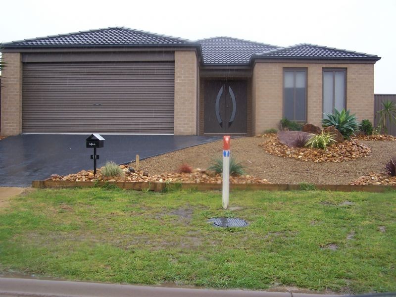 11 Kathleen Crescent, Tyabb VIC 3913