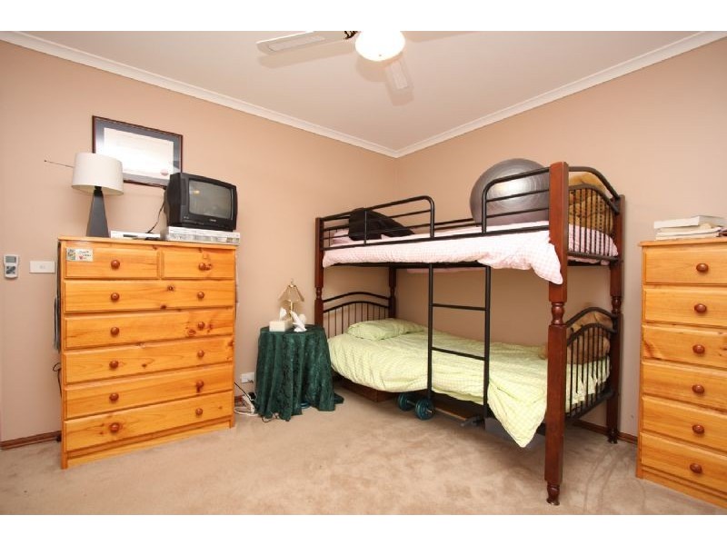 32 Wiltshire Drive, Somerville VIC 3912