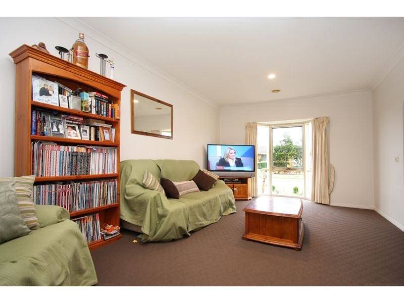 2 Moonah Way, Mount Martha VIC 3934